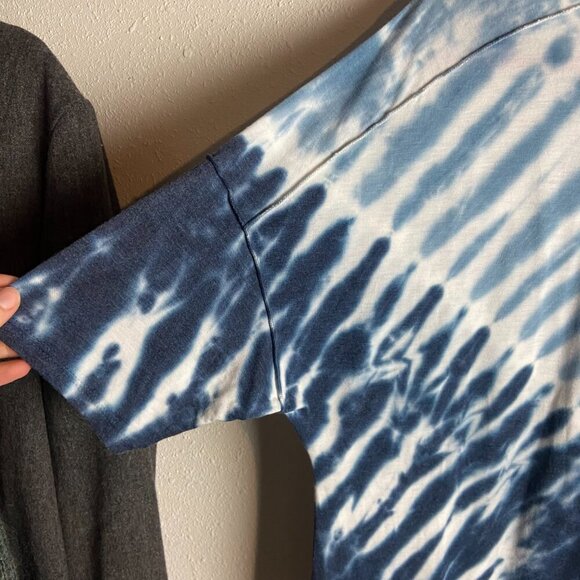 Green Tea Size Large Blue White Tie Dye High Low Tee Soft Casual Oversized Boho - Picture 3 of 6